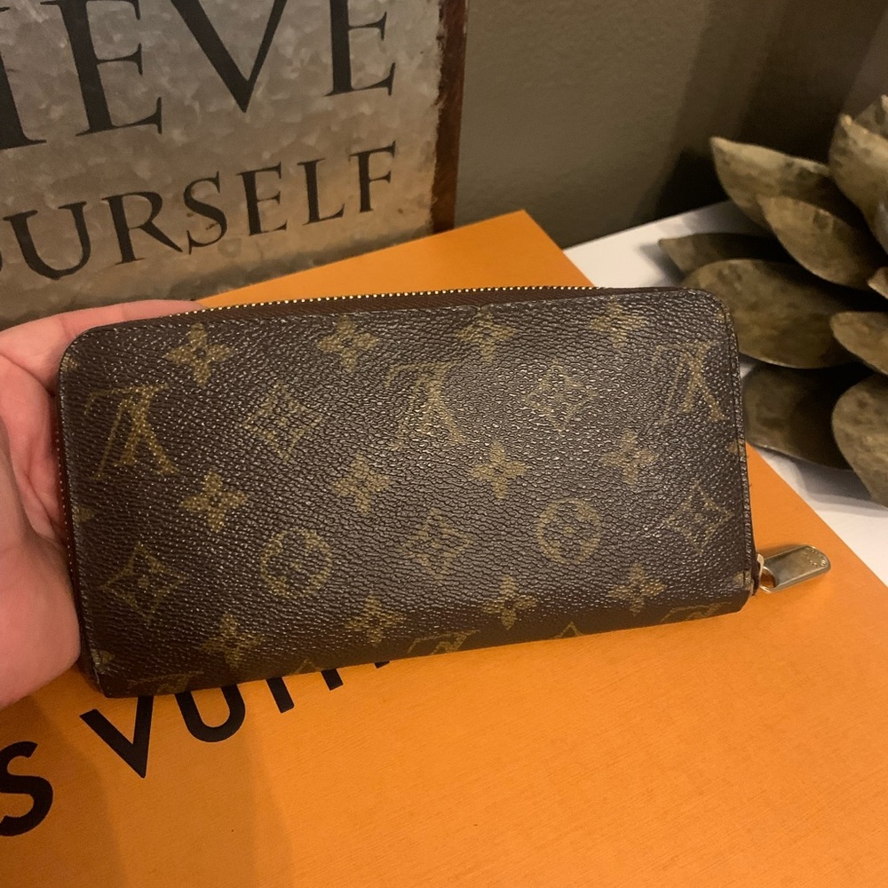 Louis Vuitton wallet authentic